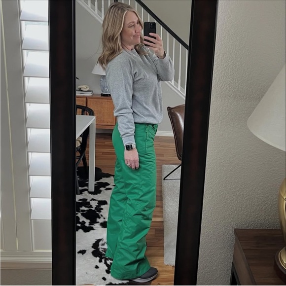 The North Face Women’s snow pants in green size Medium - Picture 2 of 9